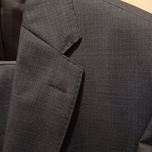 44L New Hugo Boss suit. Can be year round